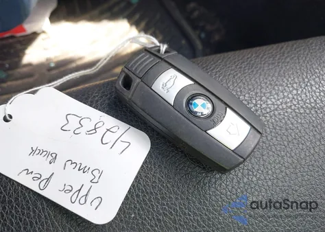 2011 BMW 328 Xi Sulev z USA, uszkodzony, nr VIN WBAPK5G57BNN79689